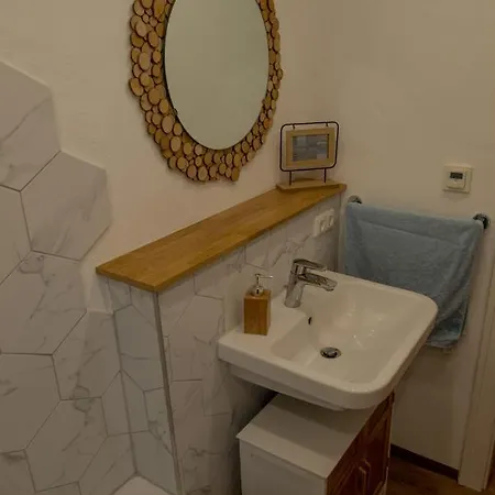 Zentrale Ferienwohnung In Hameln Apartment